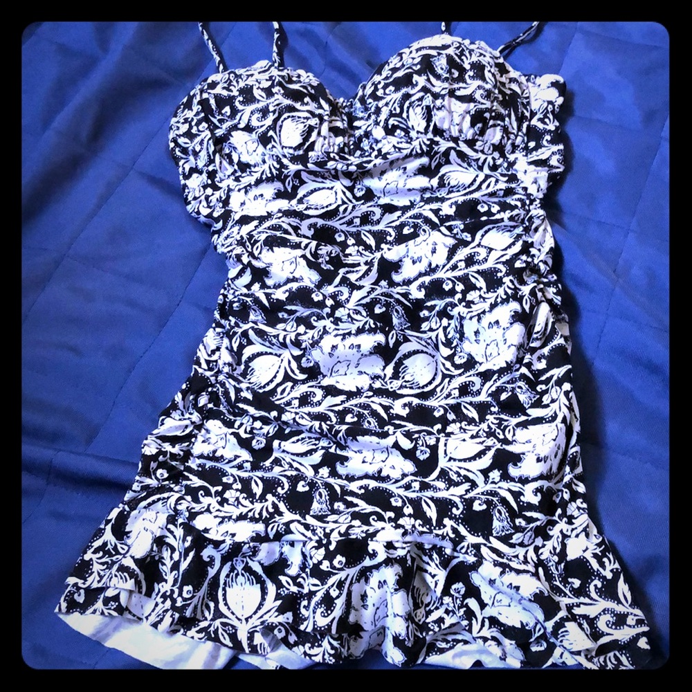 Kenneth Cole Bathing suit